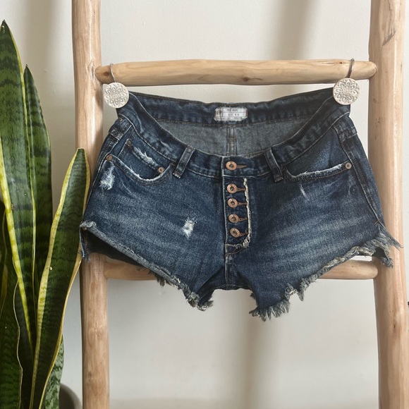 FP ✨NWOT Runaway Low-Rise Button-Fly Cutoff Shorts - Picture 3 of 13